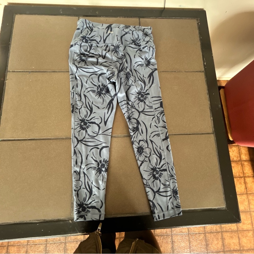 Women's Blue Floral Active Leggings & Hoodie Set - Picture 5 of 6
